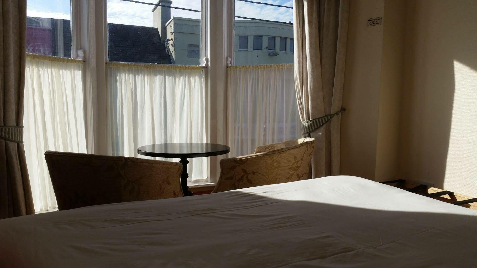 Myles Creek Hotell Kilkee Eksteriør bilde